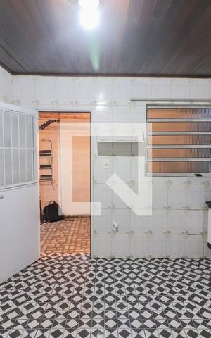 Casa para alugar com 60m², 1 quarto e sem vaga Casa para alugar com 60m², 1 quarto e sem vagaCozinha