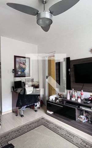 Apartamento à venda com 42m², 1 quarto e 1 vagaSala