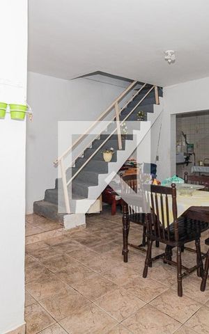 Casa à venda com 350m², 4 quartos e 1 vaga Casa à venda com 350m², 4 quartos e 1 vagaSala - Casa 02