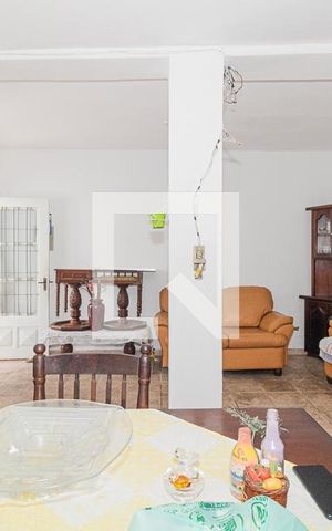 Casa à venda com 350m², 4 quartos e 1 vaga Casa à venda com 350m², 4 quartos e 1 vagaSala - Casa 02