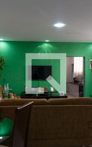 Casa à venda com 302m², 4 quartos e 2 vagas Casa à venda com 302m², 4 quartos e 2 vagasSala