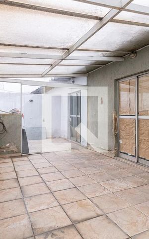 Apartamento à venda com 90m², 3 quartos e 2 vagas Apartamento à venda com 90m², 3 quartos e 2 vagasVaranda