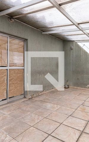 Apartamento à venda com 90m², 3 quartos e 2 vagas Apartamento à venda com 90m², 3 quartos e 2 vagasVaranda