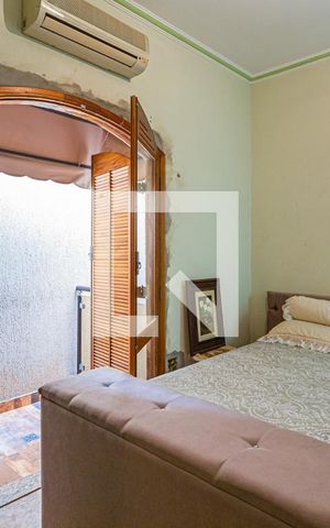 Casa à venda com 325m², 3 quartos e 2 vagas Casa à venda com 325m², 3 quartos e 2 vagasSuite 2