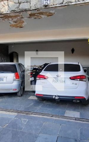 Casa à venda com 292m², 4 quartos e 3 vagas