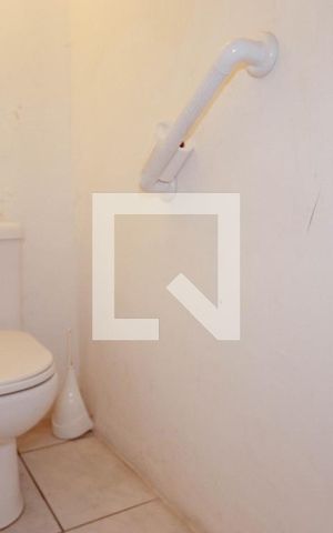 Casa à venda com 335m², 7 quartos e 2 vagas Casa à venda com 335m², 7 quartos e 2 vagasLavabo