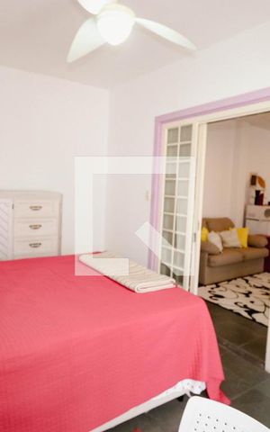 Casa à venda com 335m², 7 quartos e 2 vagas Casa à venda com 335m², 7 quartos e 2 vagasQuarto 1