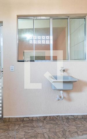 Casa para alugar com 50m², 1 quarto e sem vaga Casa para alugar com 50m², 1 quarto e sem vagaÁrea de Serviço