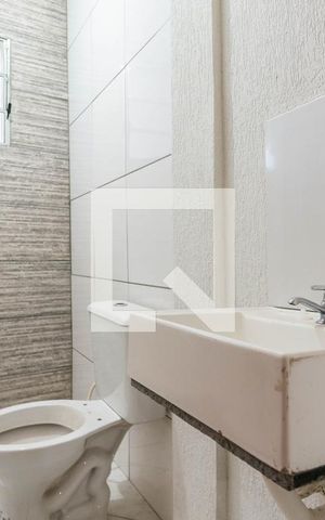 Casa para alugar com 50m², 1 quarto e sem vaga Casa para alugar com 50m², 1 quarto e sem vagaBanheiro