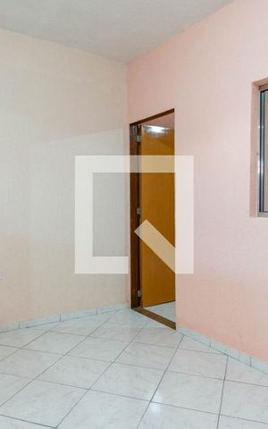 Casa para alugar com 50m², 1 quarto e sem vaga Casa para alugar com 50m², 1 quarto e sem vagaSala