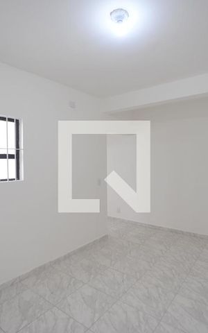 Casa para alugar com 80m², 2 quartos e sem vagaSala