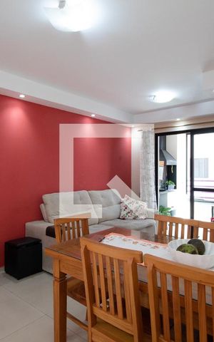 Apartamento à venda com 60m², 3 quartos e 2 vagas Apartamento à venda com 60m², 3 quartos e 2 vagasSala
