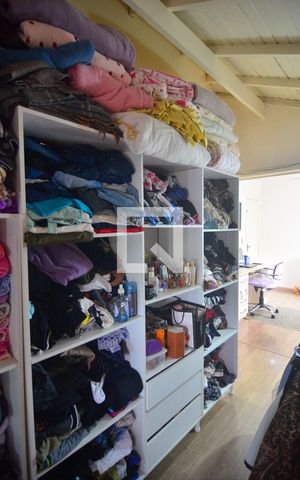Casa à venda com 153m², 4 quartos e 3 vagasCloset