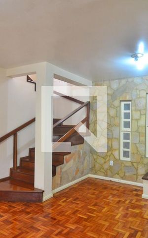 Casa à venda com 153m², 4 quartos e 3 vagasSala