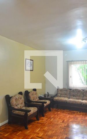 Casa à venda com 153m², 4 quartos e 3 vagasSala