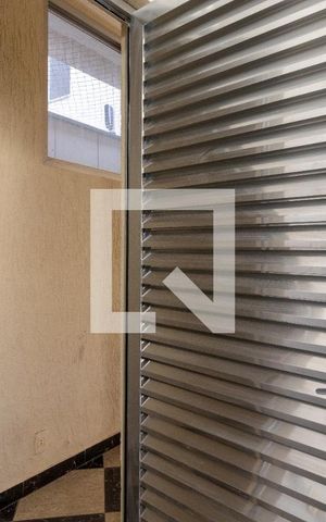 Casa à venda com 70m², 2 quartos e 2 vagasBanheiro