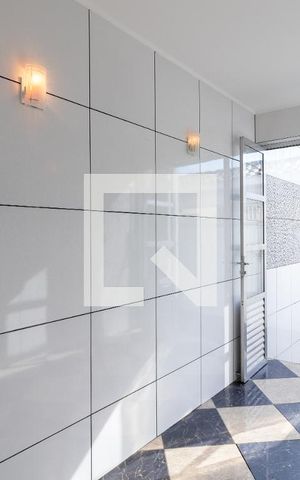 Casa à venda com 70m², 2 quartos e 2 vagasEntrada