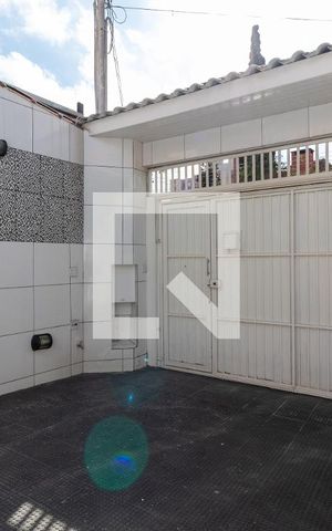 Casa à venda com 70m², 2 quartos e 2 vagasGaragem