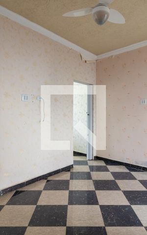 Casa à venda com 70m², 2 quartos e 2 vagasSala