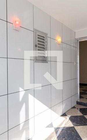 Casa à venda com 70m², 2 quartos e 2 vagasEntrada