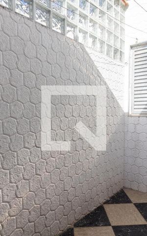 Casa à venda com 70m², 2 quartos e 2 vagasJardim de Inverno