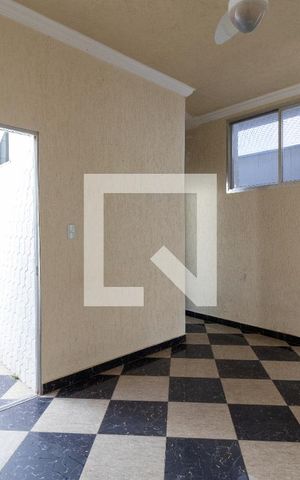 Casa à venda com 70m², 2 quartos e 2 vagasSala