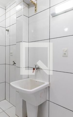 Casa à venda com 70m², 2 quartos e 2 vagasÁrea de Serviço