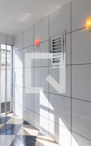 Casa à venda com 70m², 2 quartos e 2 vagasEntrada