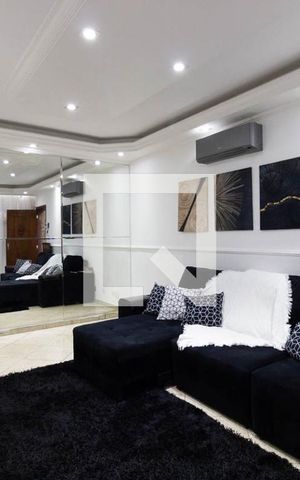 Casa à venda com 250m², 3 quartos e 2 vagas Casa à venda com 250m², 3 quartos e 2 vagasSala