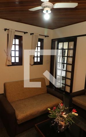 Casa à venda com 250m², 4 quartos e 3 vagasSala de TV / Quarto
