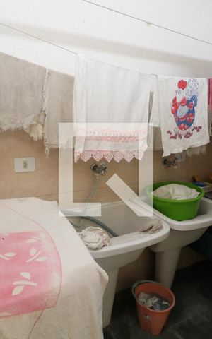 Casa à venda com 250m², 4 quartos e 3 vagasÁrea de Serviço