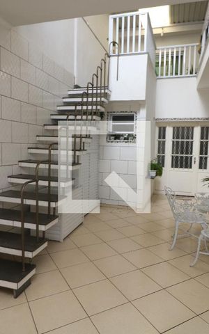 Casa à venda com 250m², 4 quartos e 3 vagasQuintal