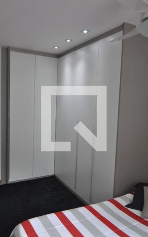 Apartamento à venda com 80m², 2 quartos e 1 vagaQuarto 2 - Armários