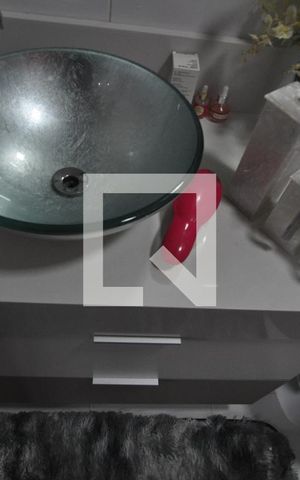 Apartamento à venda com 80m², 2 quartos e 1 vagaBanheiro da Suite 