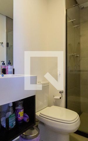 Studio para alugar com 18m², 1 quarto e sem vaga Studio para alugar com 18m², 1 quarto e sem vagaBanheiro