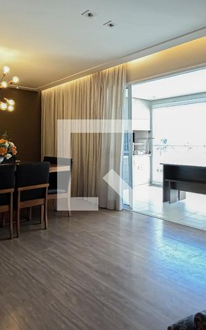 Apartamento à venda com 132m², 3 quartos e 2 vagas Apartamento à venda com 132m², 3 quartos e 2 vagasSala
