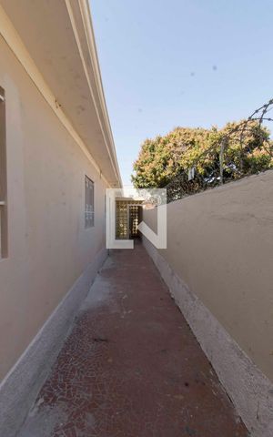 Casa para alugar com 105m², 2 quartos e 1 vagaQuintal