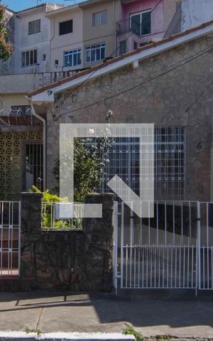 Casa para alugar com 105m², 2 quartos e 1 vagaFachada