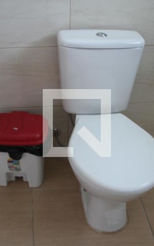 Casa à venda com 110m², 3 quartos e 2 vagasBanheiro de Serviço