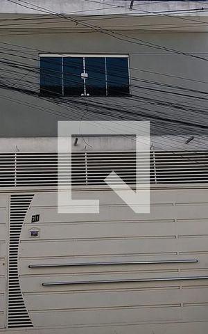 Casa à venda com 110m², 3 quartos e 2 vagas Casa à venda com 110m², 3 quartos e 2 vagasFachada