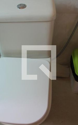 Casa à venda com 110m², 3 quartos e 2 vagasBanheiro da Suíte