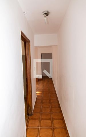 Casa à venda com 40m², 1 quarto e sem vagaCorredor