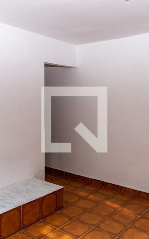 Casa à venda com 40m², 1 quarto e sem vagaSala