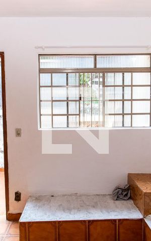 Casa à venda com 40m², 1 quarto e sem vagaSala
