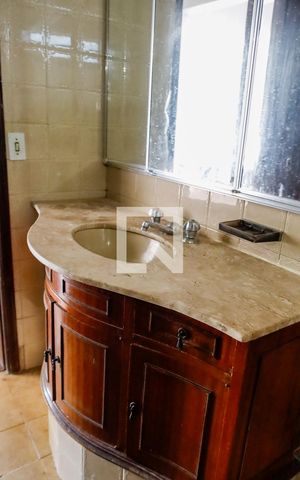 Apartamento à venda com 189m², 4 quartos e 3 vagas Apartamento à venda com 189m², 4 quartos e 3 vagasBanheiro