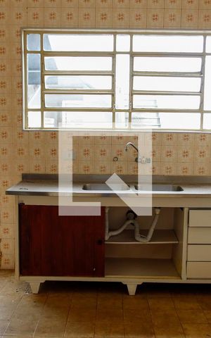 Apartamento à venda com 189m², 4 quartos e 3 vagas Apartamento à venda com 189m², 4 quartos e 3 vagasCozinha