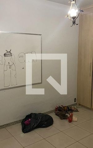 Casa à venda com 200m², 6 quartos e 3 vagas