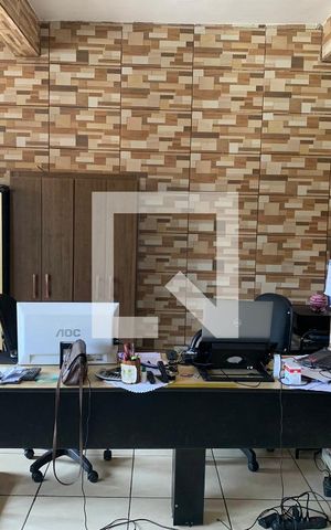 Casa de condomínio à venda com 800m², 2 quartos e 6 vagas Casa de condomínio à venda com 800m², 2 quartos e 6 vagasEscritório