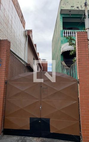 Casa de condomínio à venda com 800m², 2 quartos e 6 vagas Casa de condomínio à venda com 800m², 2 quartos e 6 vagasPortão Garagem