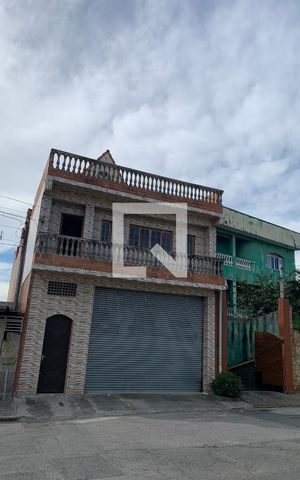 Casa de condomínio à venda com 800m², 2 quartos e 6 vagas Casa de condomínio à venda com 800m², 2 quartos e 6 vagasFachada
